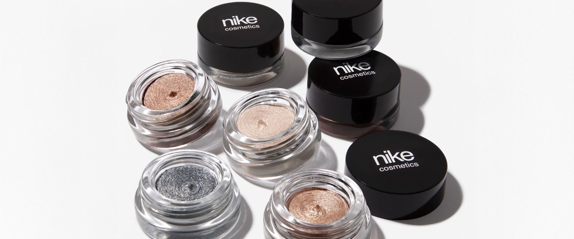 Maquillaje para ojos metálicos con solo 3 tonos: rápido y brutal 